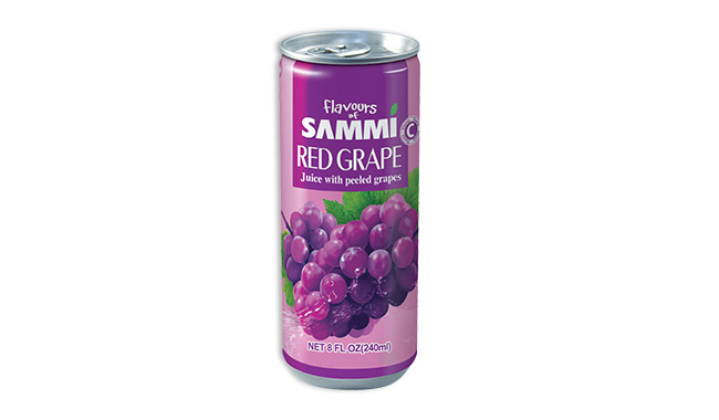 Red grape juice with peeled grapes